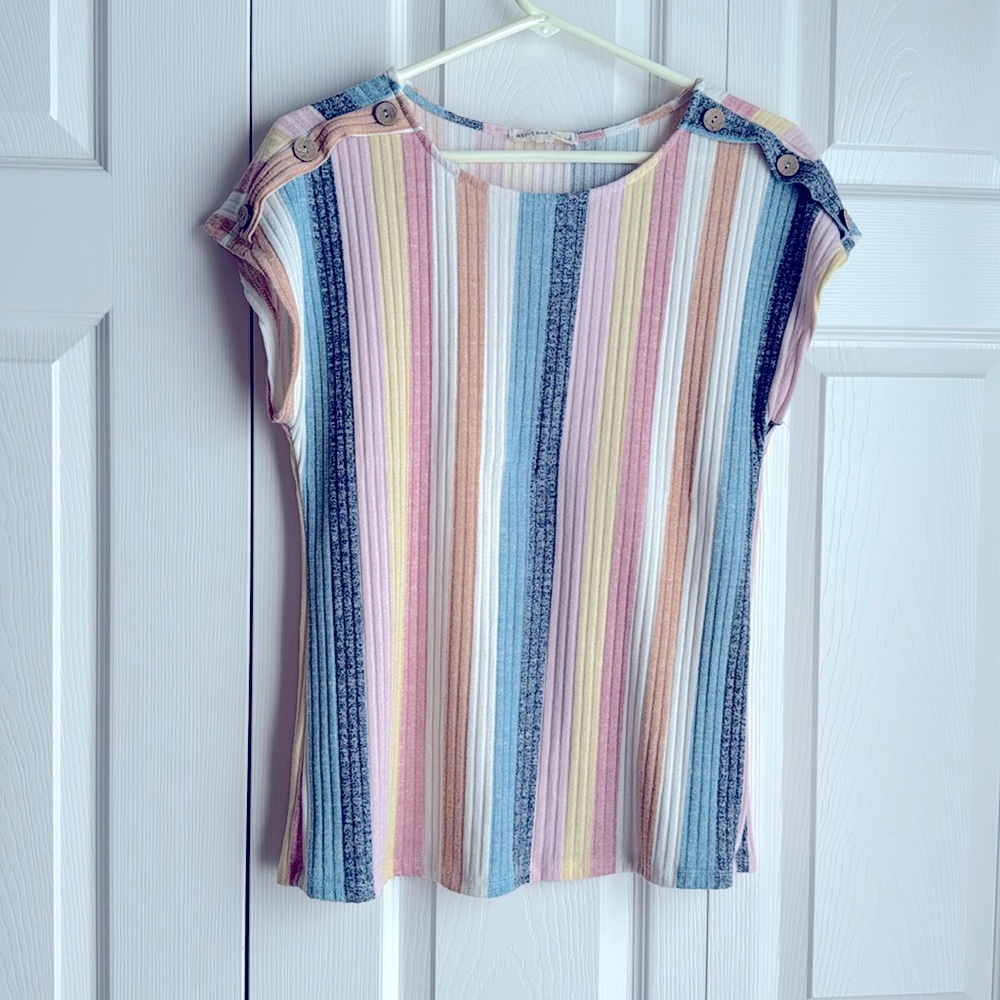 Woman’s Cap Sleeve Sweater.